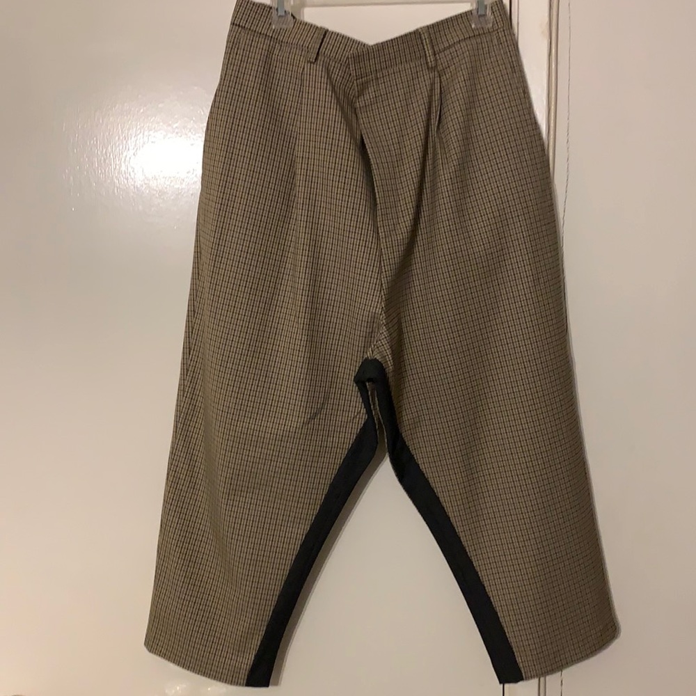 Men’s tapered crop trouser in camel micro check